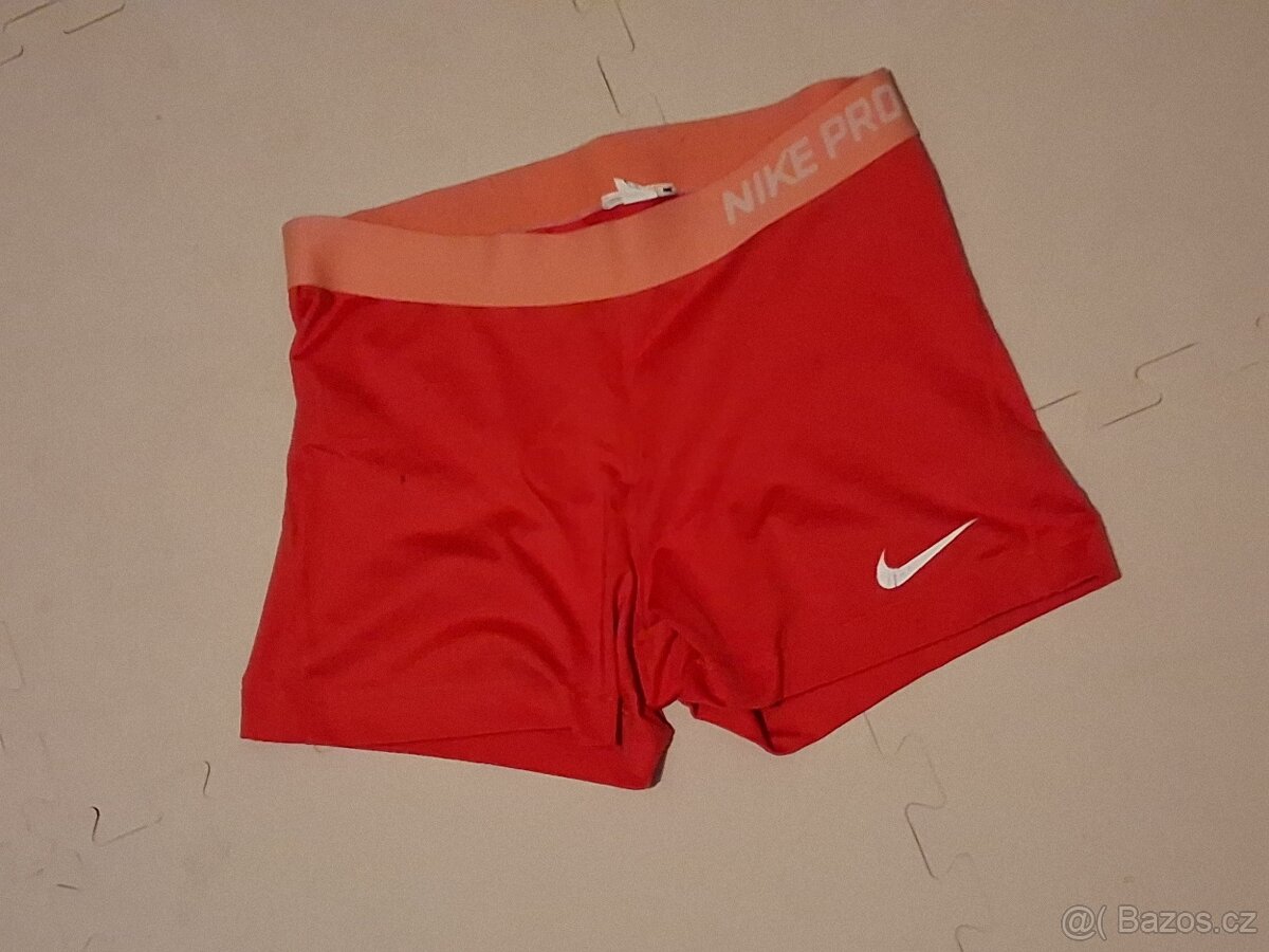 Nike PRO elastické šortky L