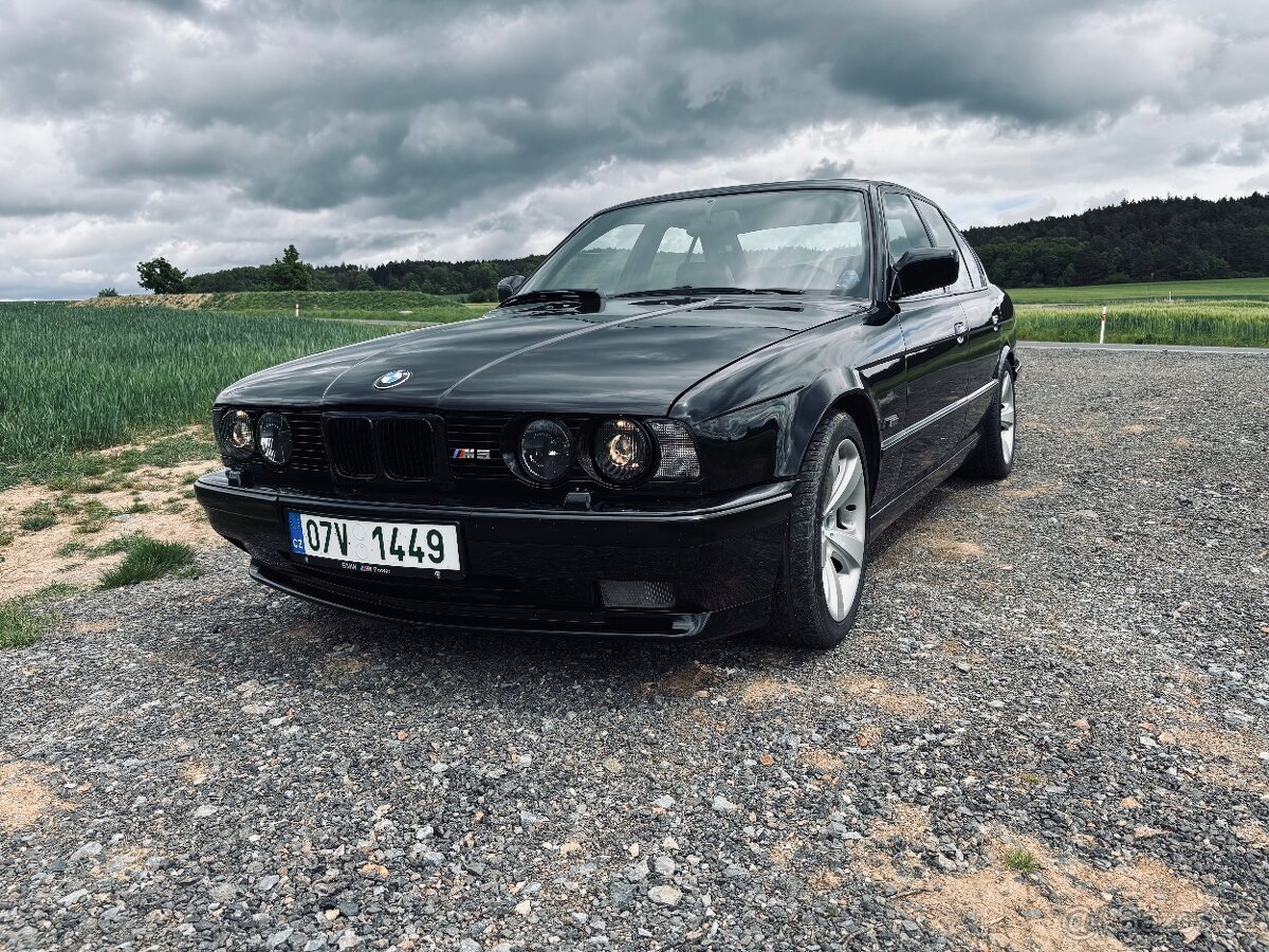 BMW M5 e34