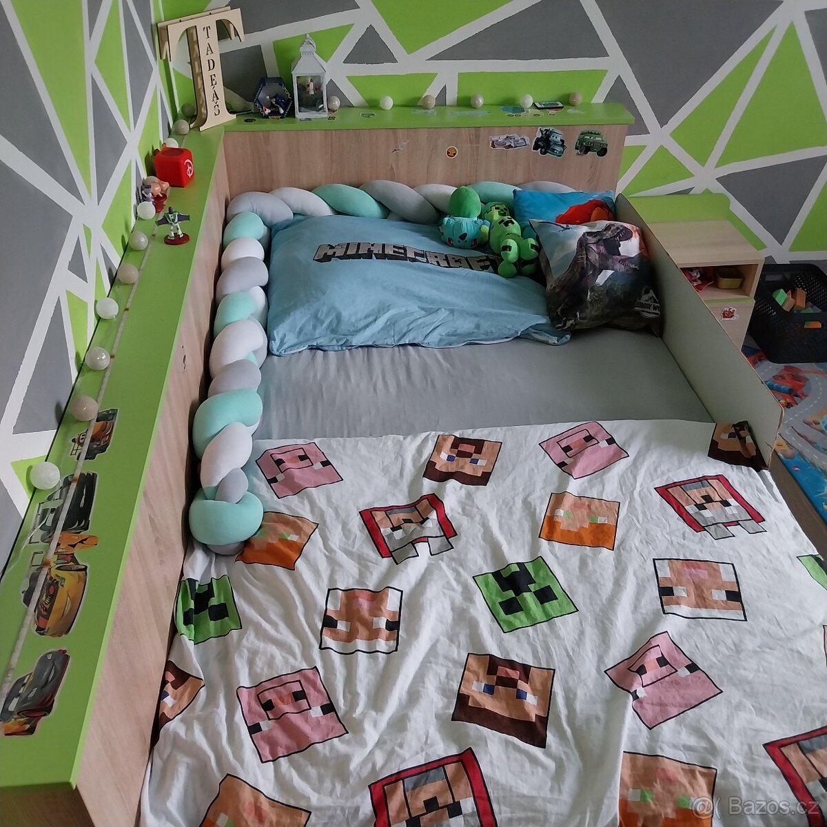 Dětská postel 120x200 + noční stolek
