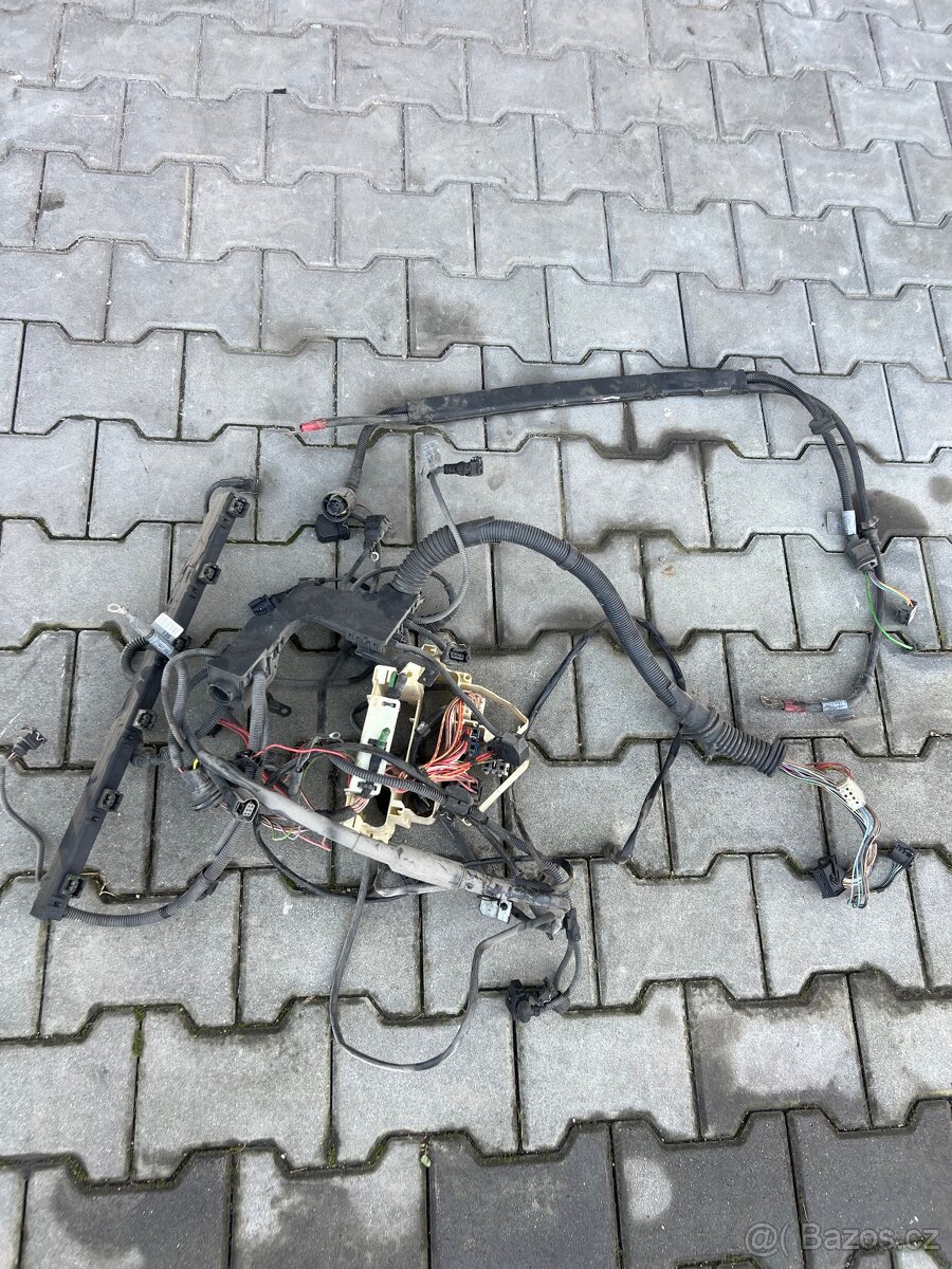 Svazek motoru M54b25