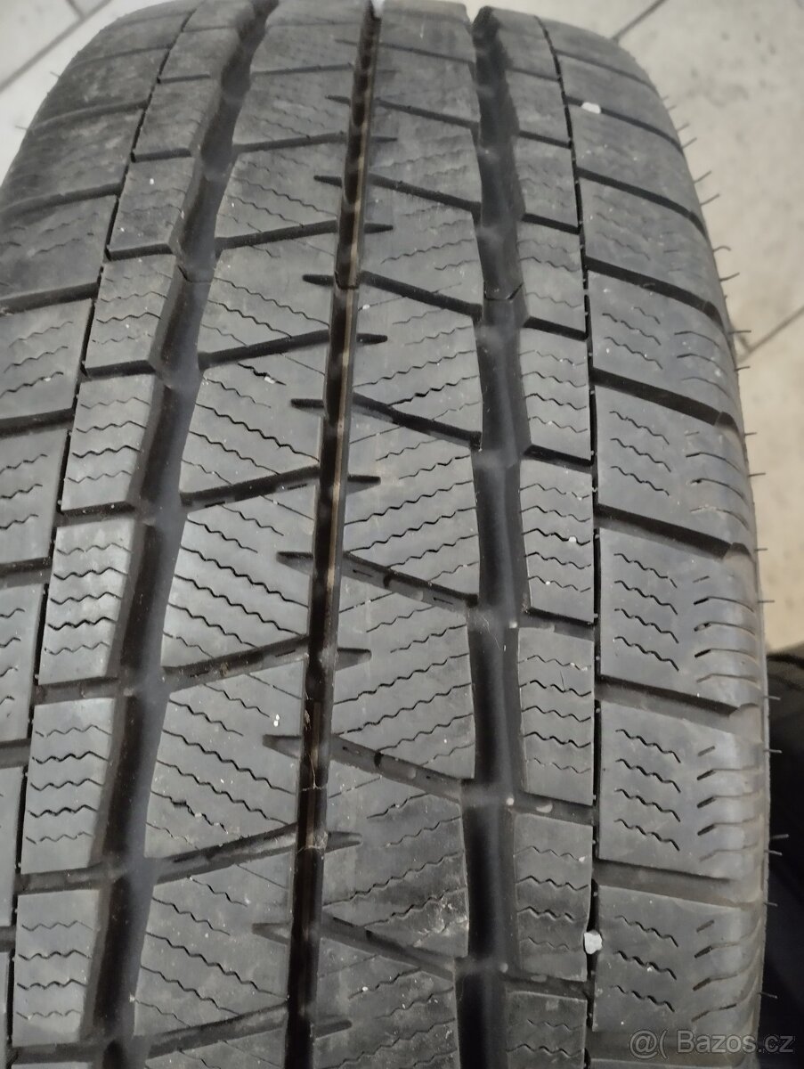 Falken 215/60 R17C DOT1422