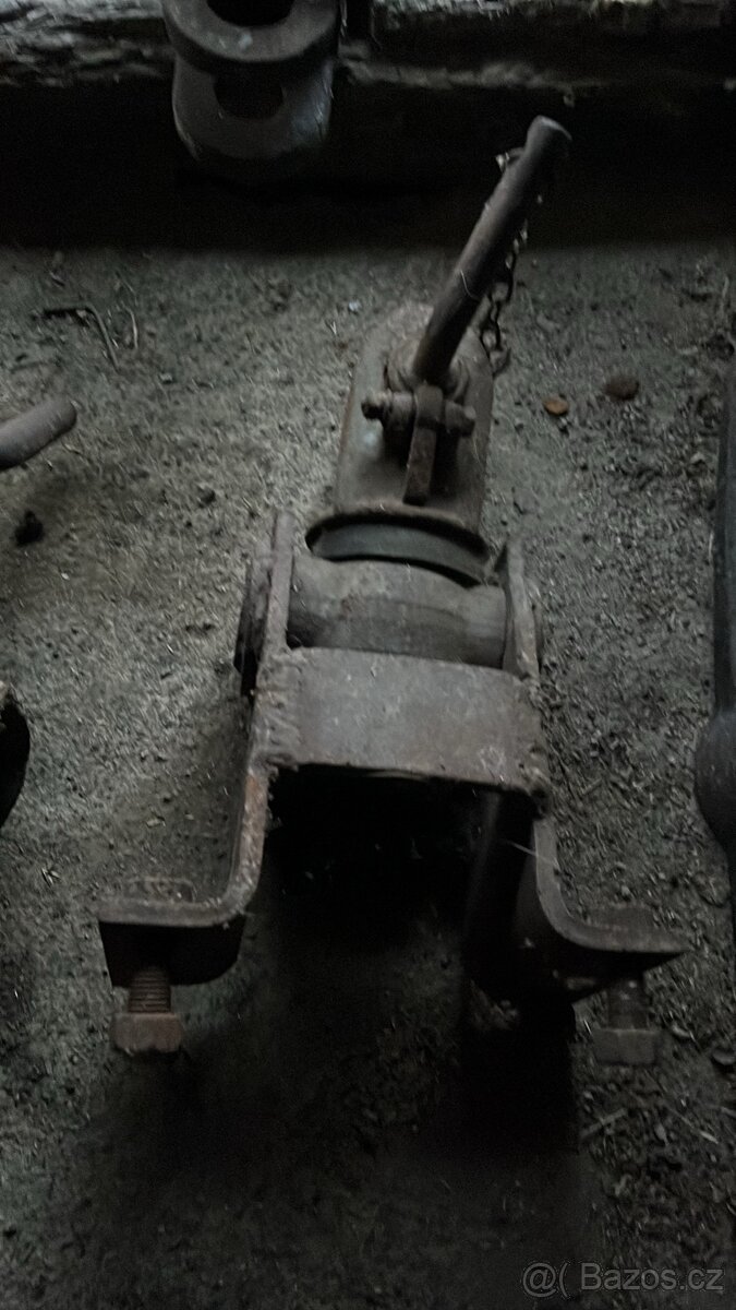 Zaves Zetor