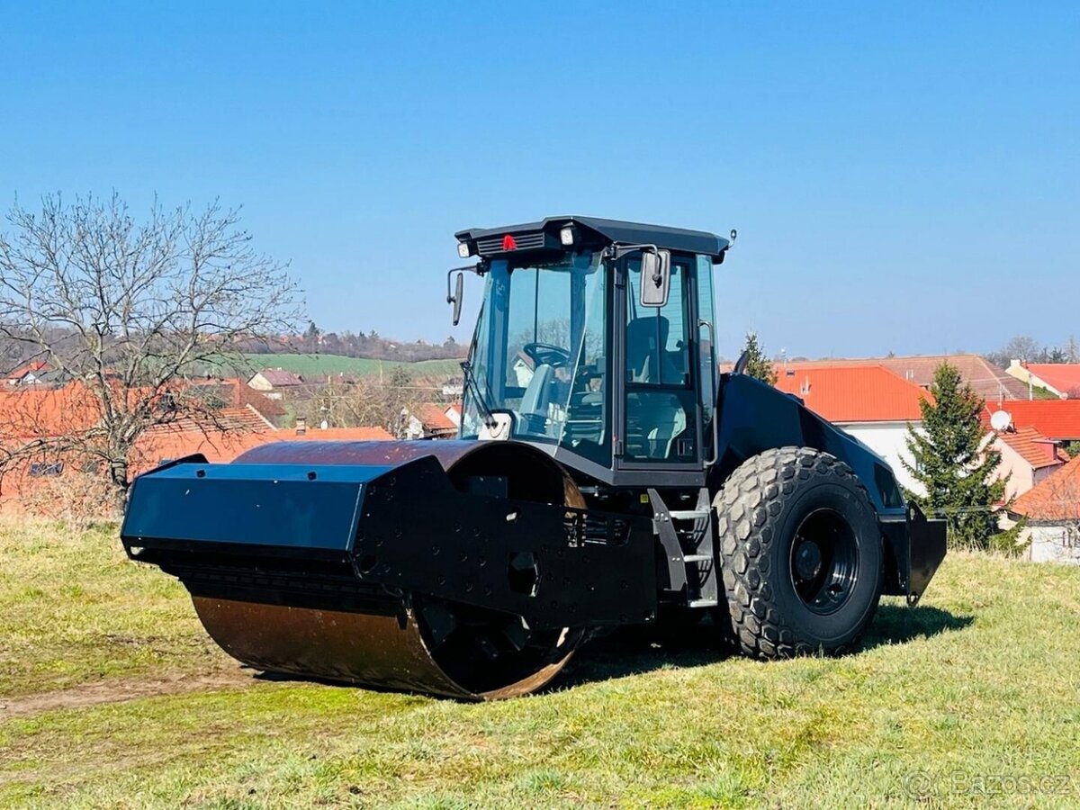 Vibrační válec zeminový Ammann ARS110
