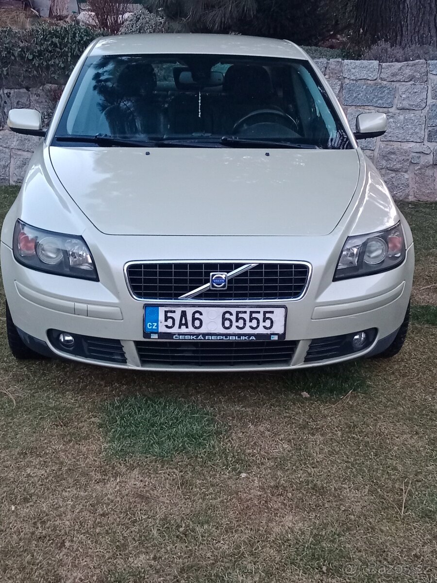 Volvo s40