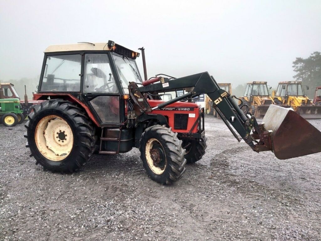 Traktor Zetor 7745