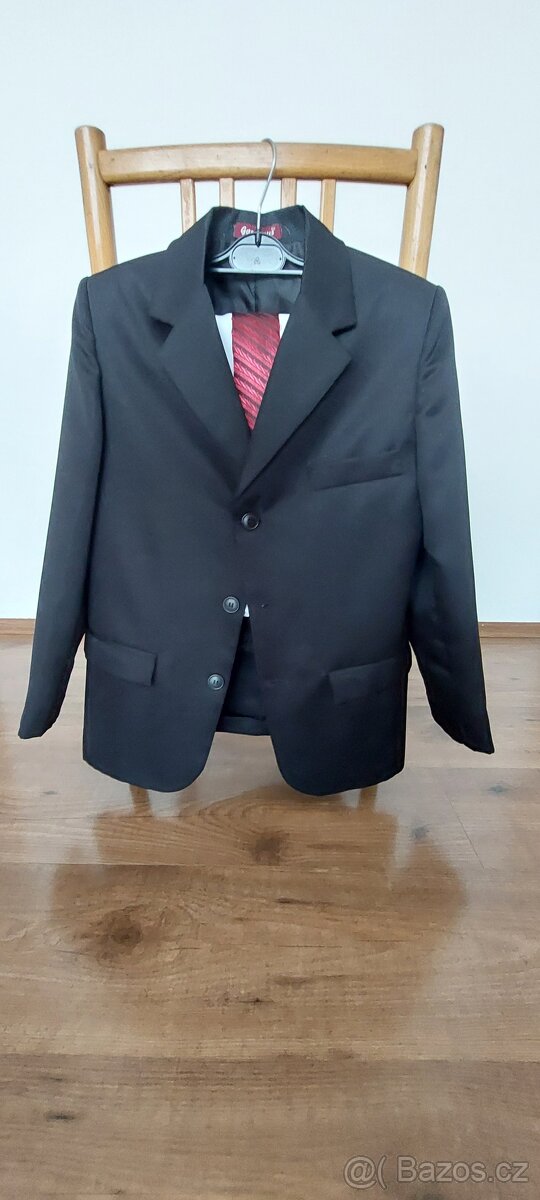 Dětský černý oblek