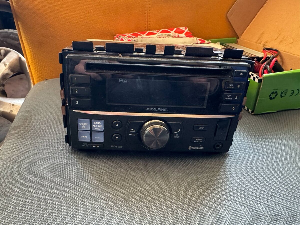 2DIN rádio Alpine