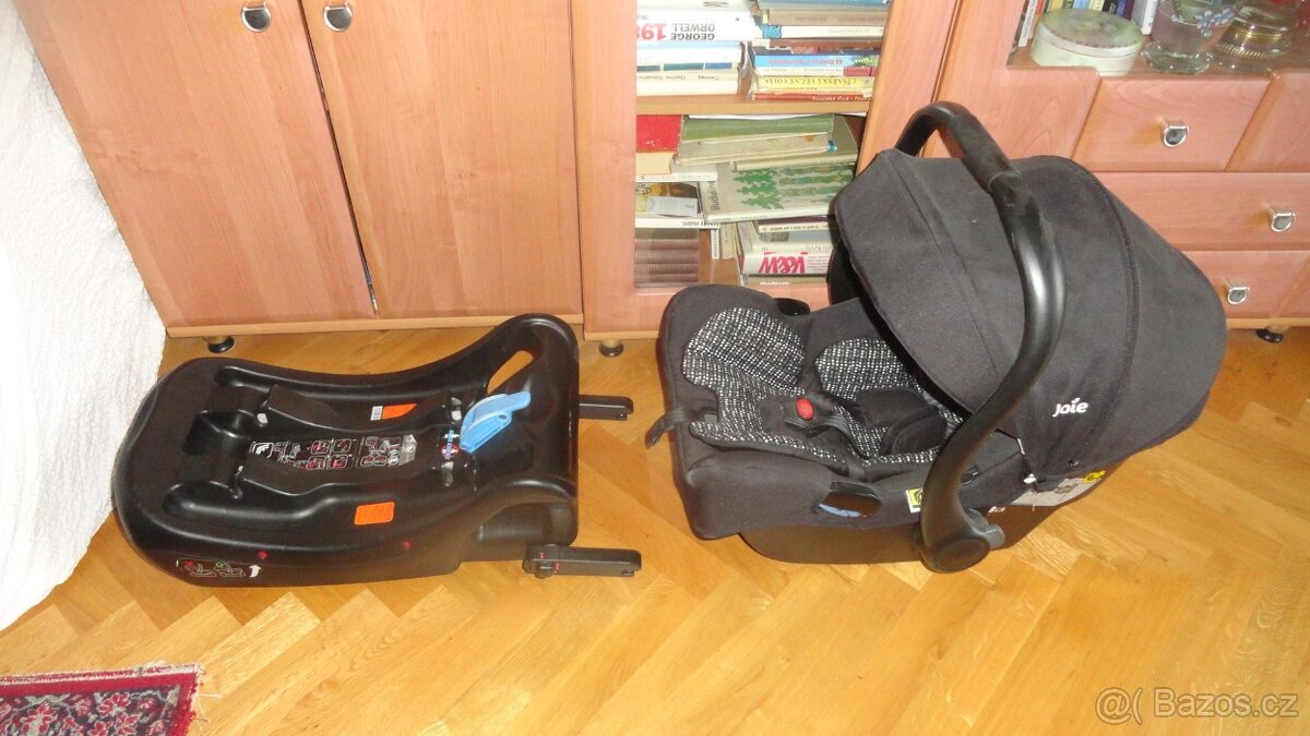 Autosedačka Joie(vajíčko)