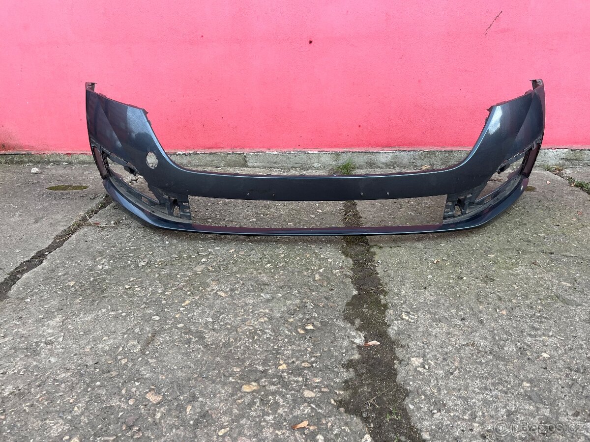 Prodám přesní nárazník na Škoda Octavia 4