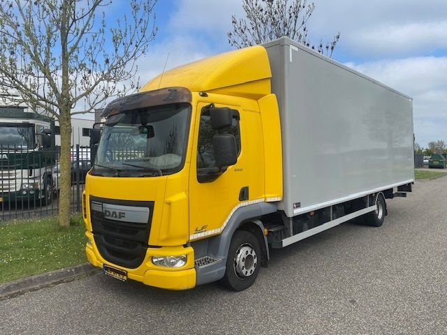DAF LF 220 - 4x2 – Skříň + Hč – EURO 6