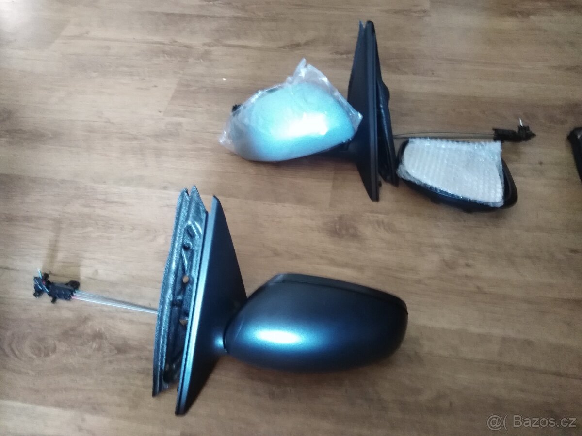 Zpětné zrcátko Škoda Roomster manuální