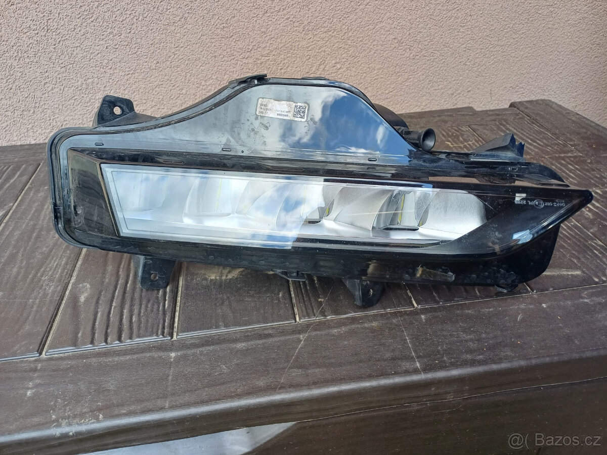 octavia 4 mlhovka levá 5e3941699