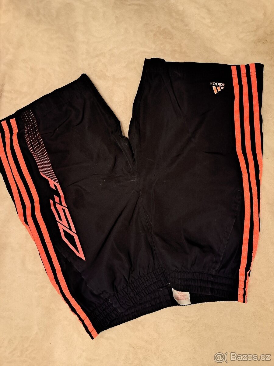 Chlapecké kraťasy/šortky zn. Adidas (vel. 12-13 let)