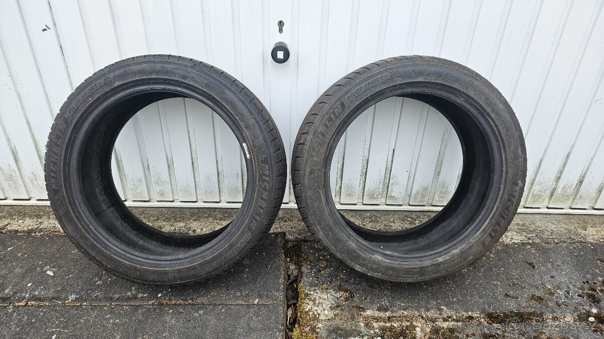 Michelin Pilot Sport 4 225/45 ZR 17