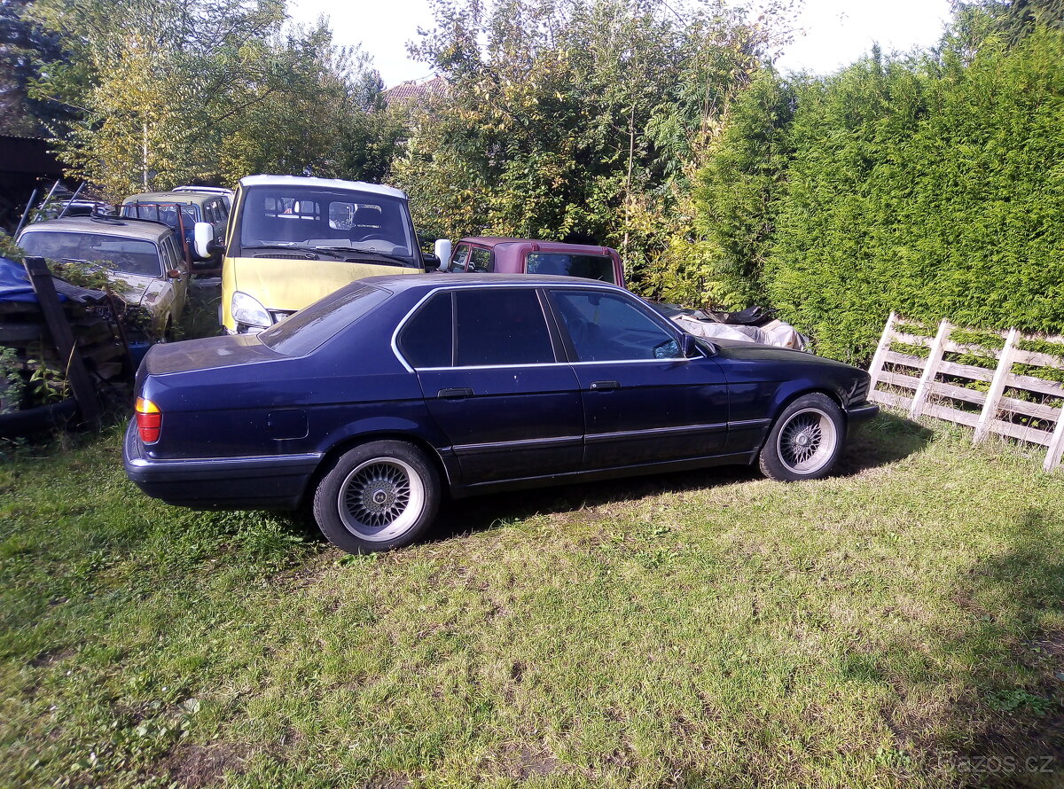 Prodám E32  735i