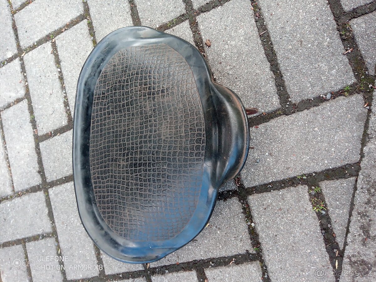 ČZ 125,150 gumové sedlo Barum