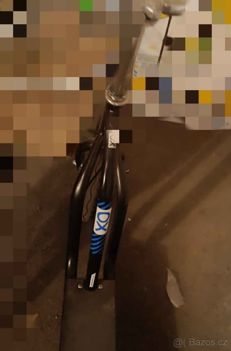 Koloběžka s nafukovacími kolami