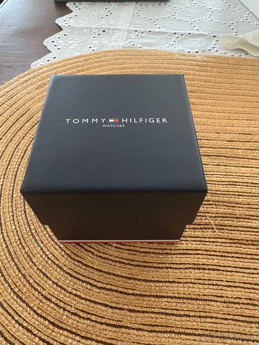 Panské hodinky Tommy Hilfiger top stav