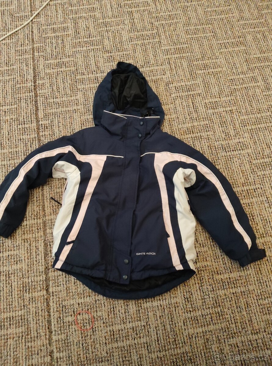 Kvalitní dívčí lyžařská bunda White rock vel.128