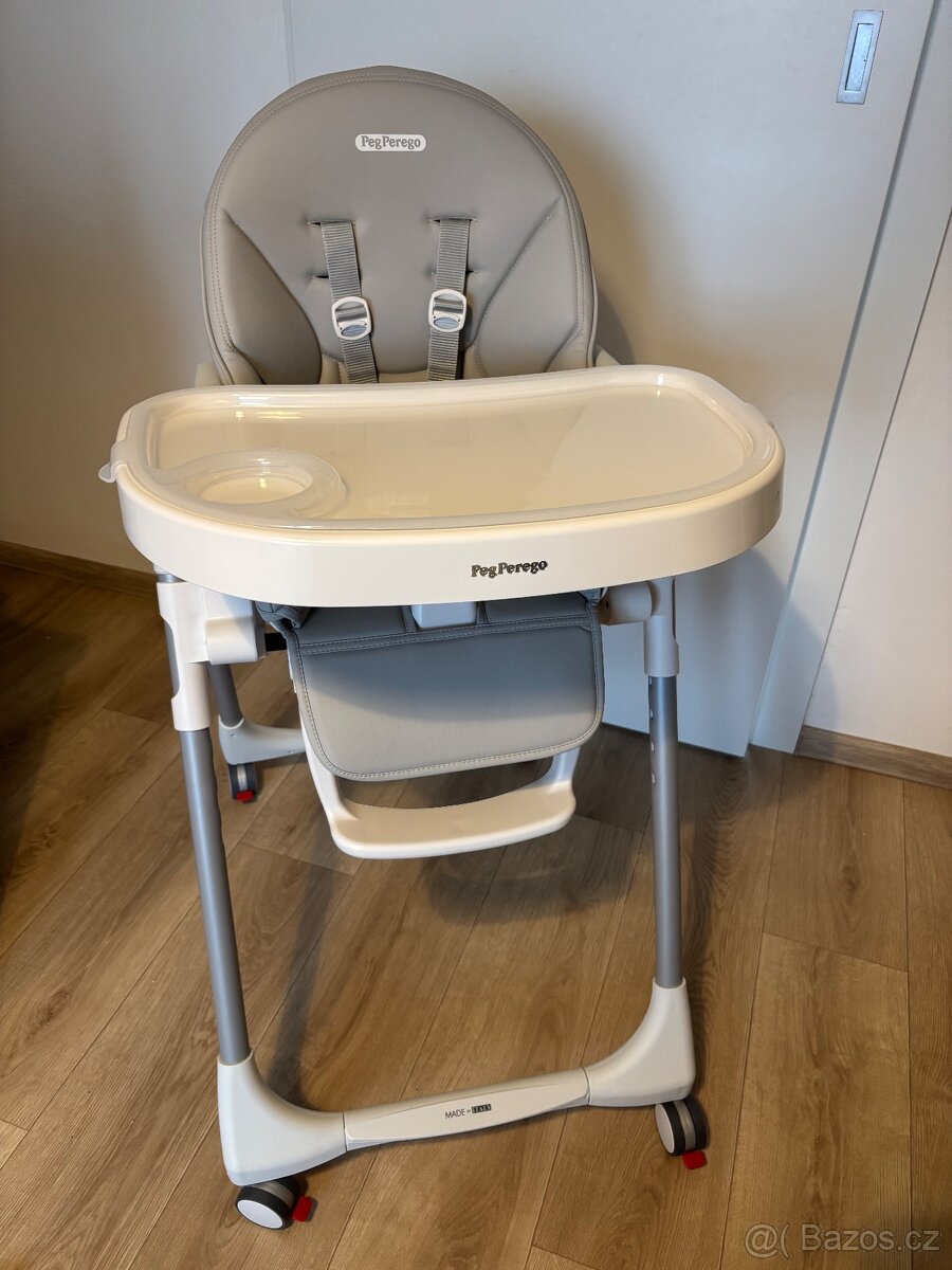 Jídelní židlička Peg Pérego