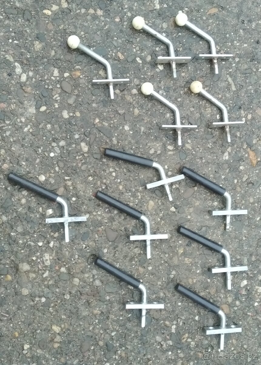 Prodám kliky ke starým oknům/kliky