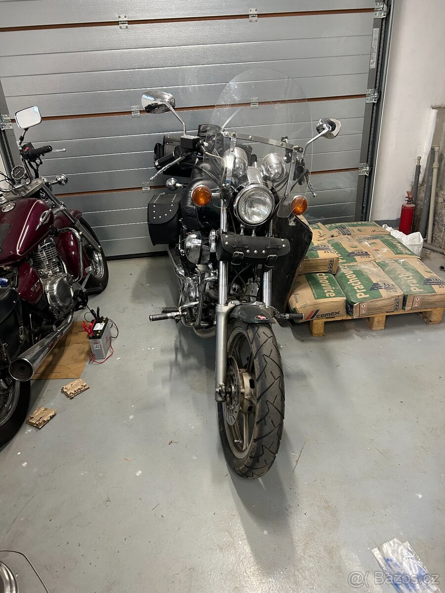 Yamaha XV 750 Virago