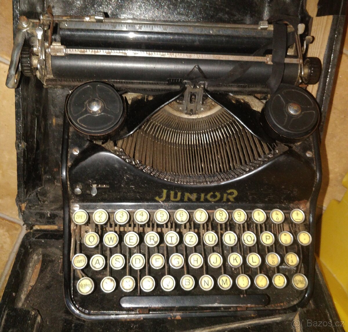 Psací stroj Junior starožitnost