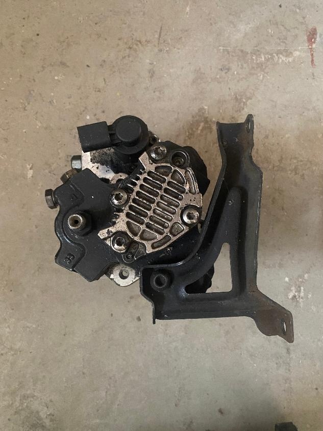 AUDI A6C64F díly,ceny dohodou.