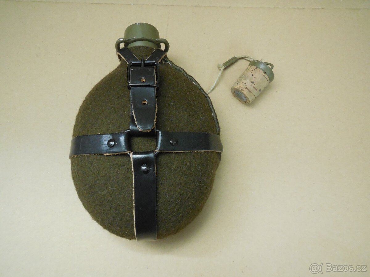 Vojenská polní láhev