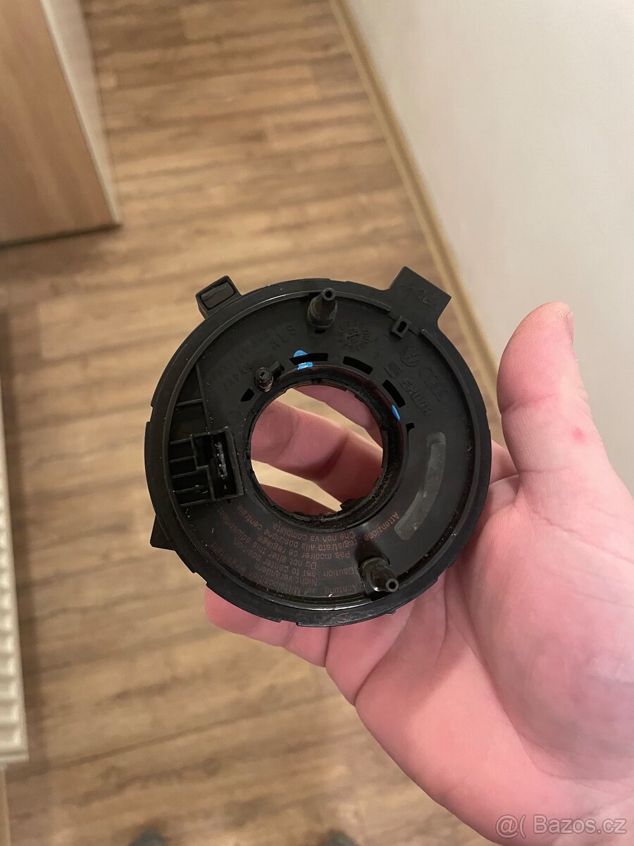 Podvolantový kroužek