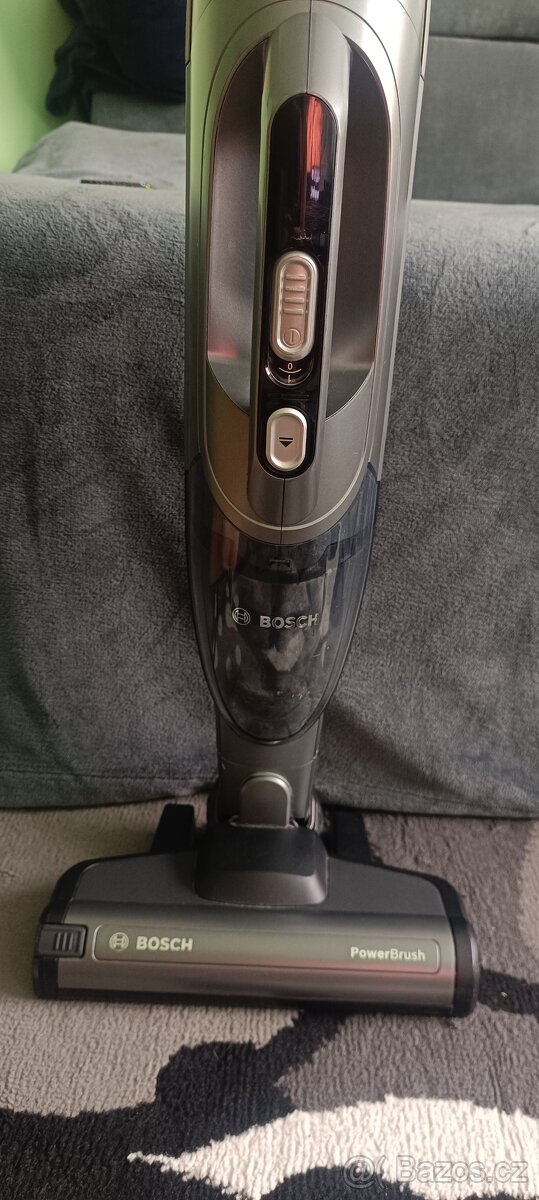 Tyčový vysavač Bosch