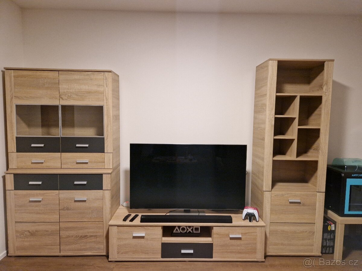 Prodám obývací stěnu s konferenčním stolkem