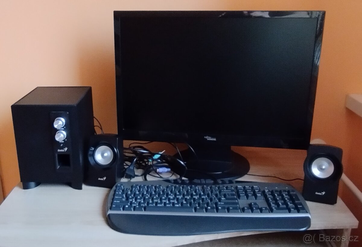 Prodám monitor, reproduktory, klávesnice.