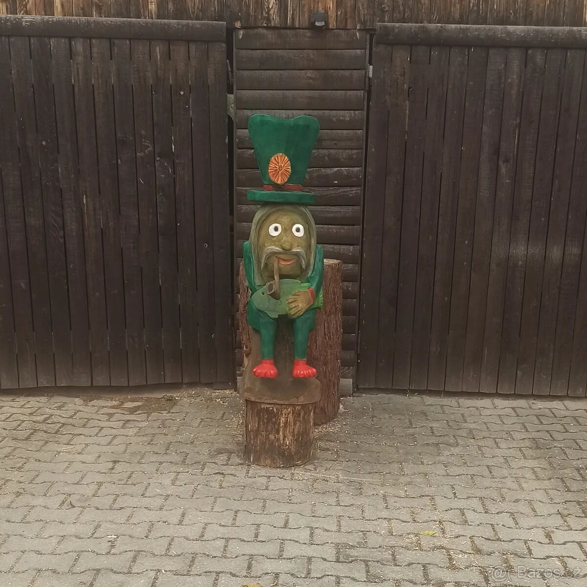 vodník motorovou pilou