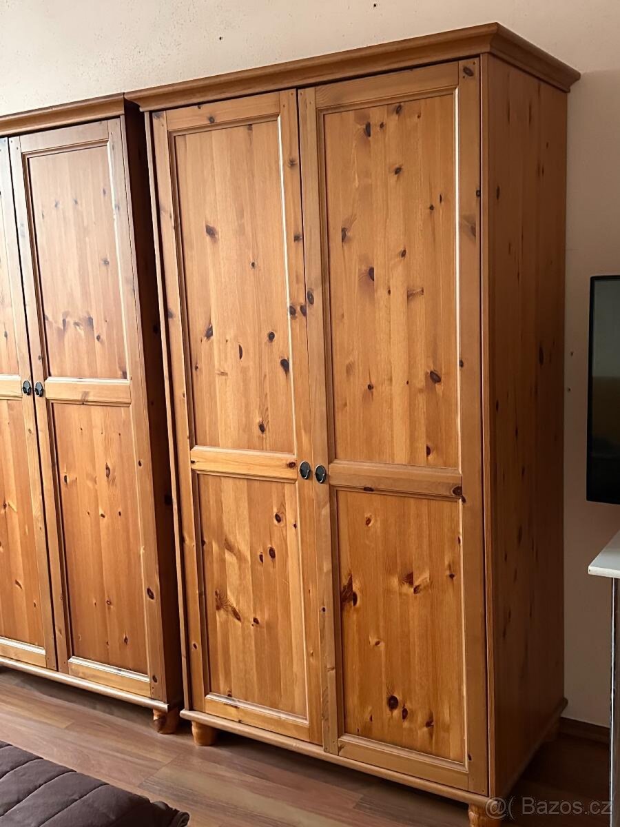 Koupím skříň Ikea Leksvik