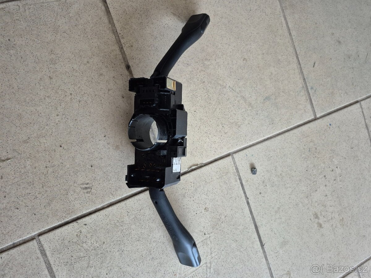 Prodám pačky blinkru,stěračů Octavia 1