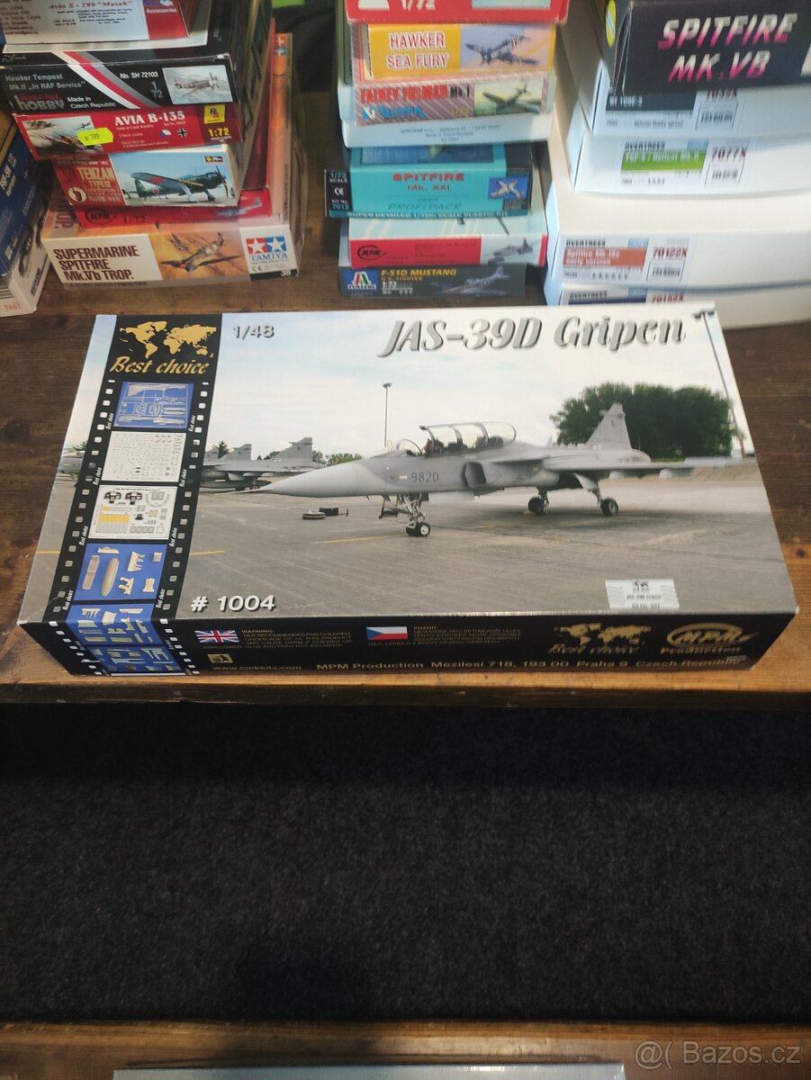 JAS - 39 D GRIPEN 1/48
