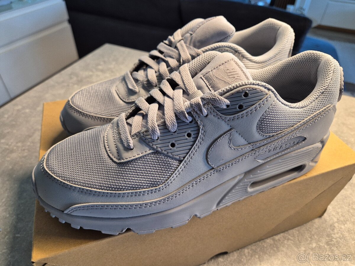 NIKE Air Max 90