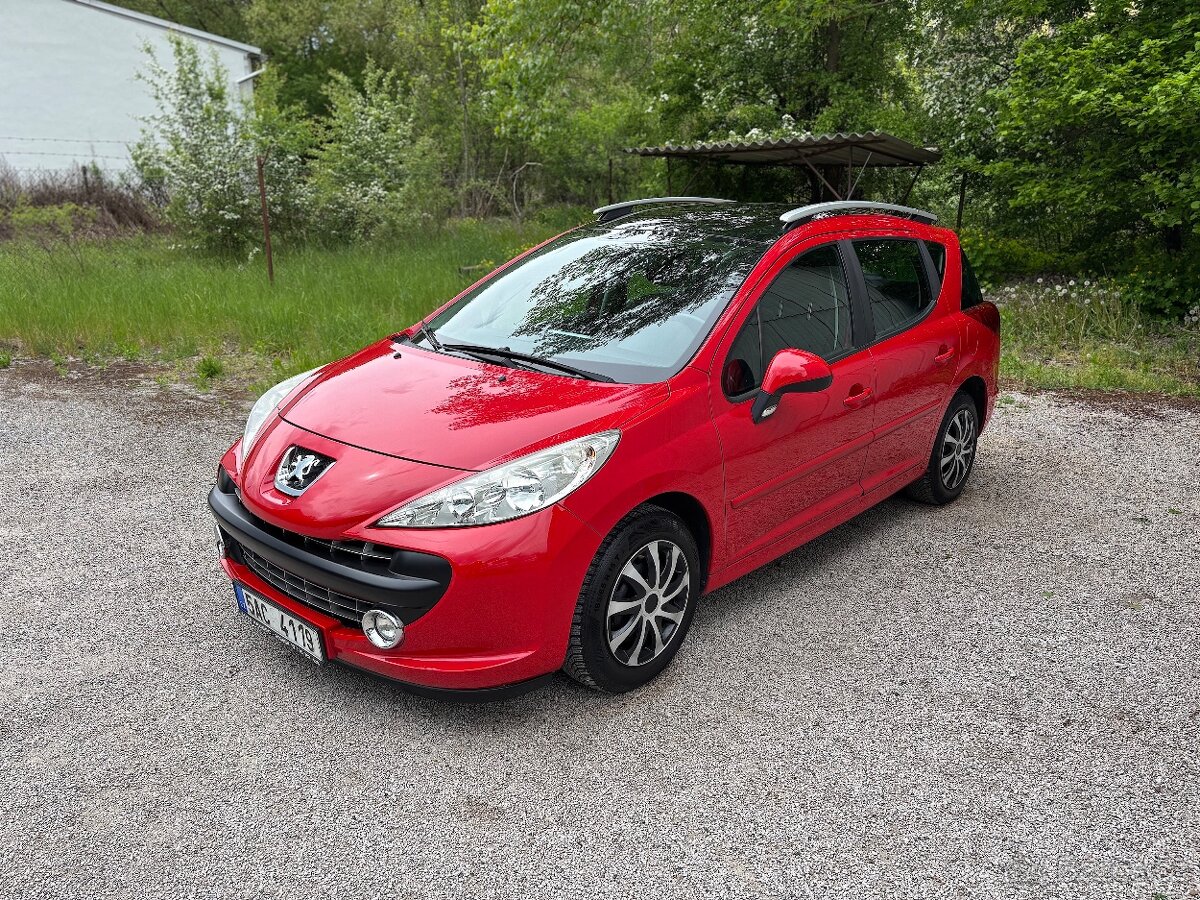 Peugeot 207, 1.6 88 kW Klima Tažné Nehavar.