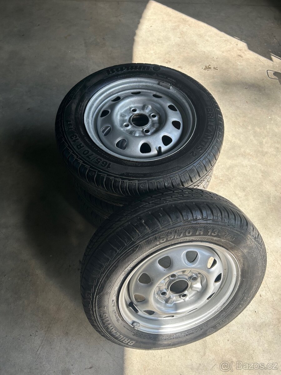 Prodám letní kola Barum 4x100 165/70R13