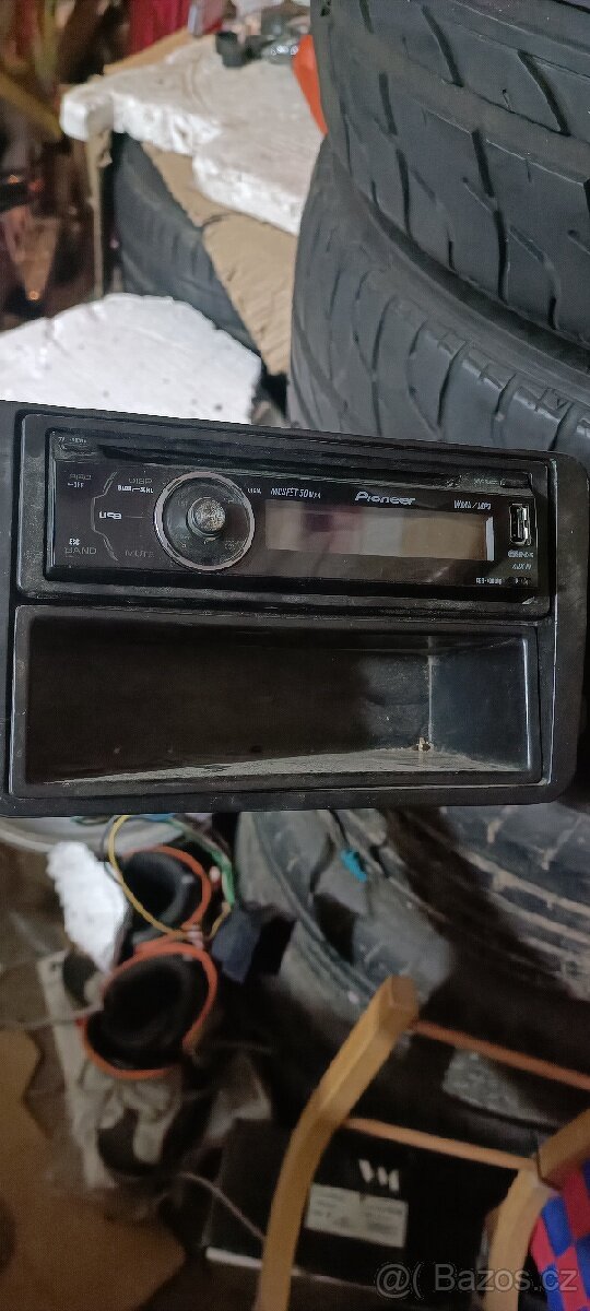 Rádio Pioneer do Octavia II