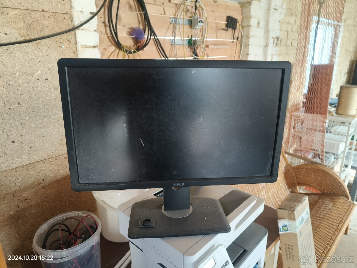 LCD monitor Dell 22"