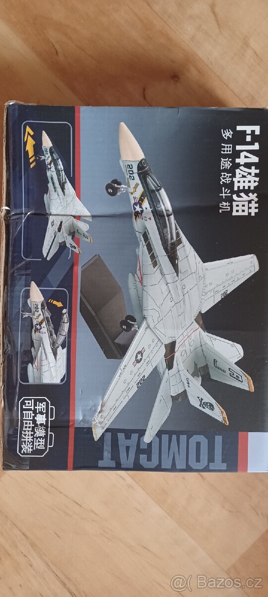 Plastové letadlo stíhačka F 14 cca25cm