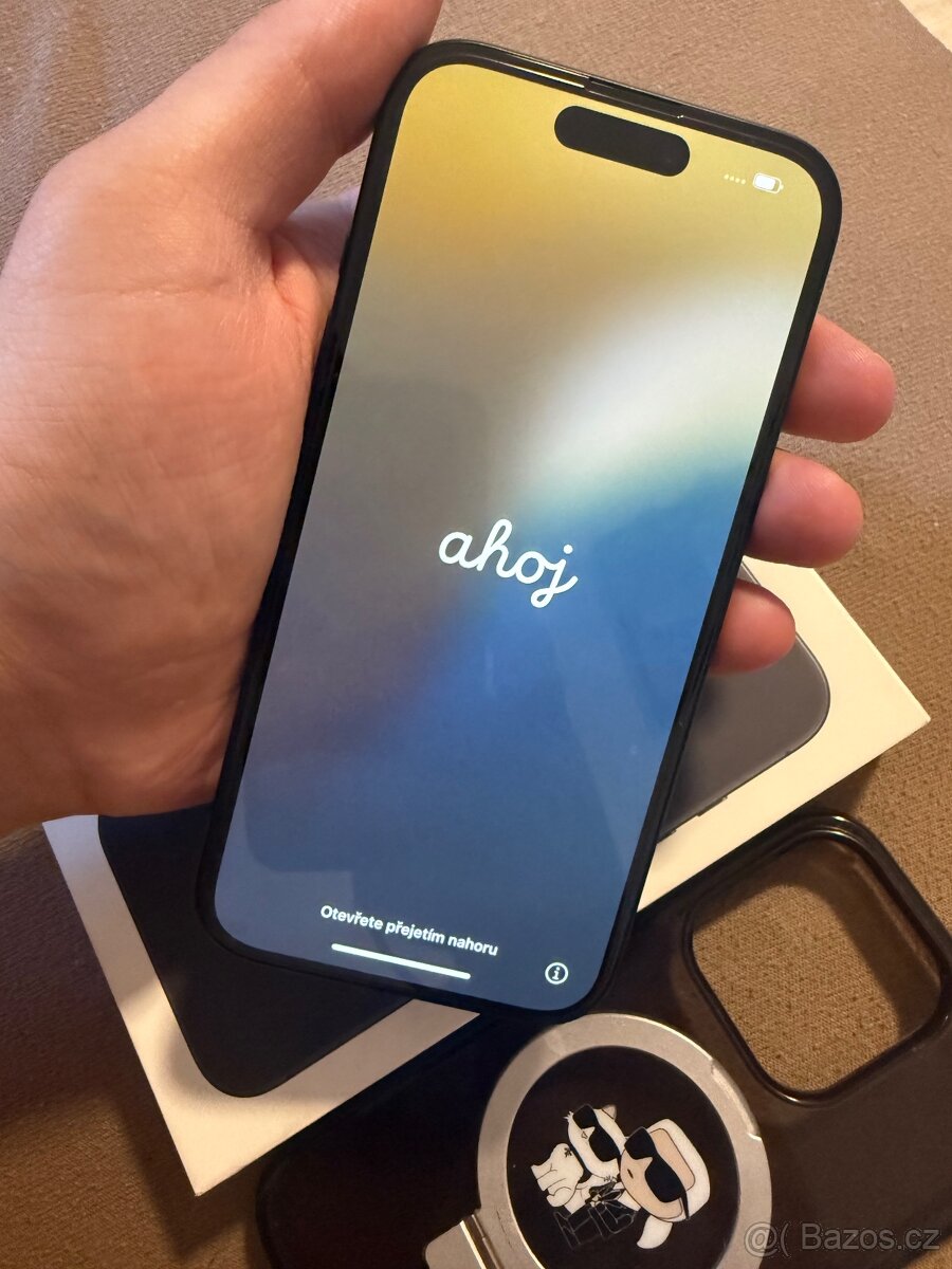 iPhone 16