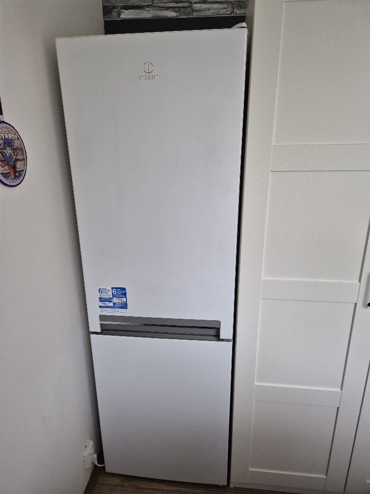 INDESIT Lednice s mrazákem kombi