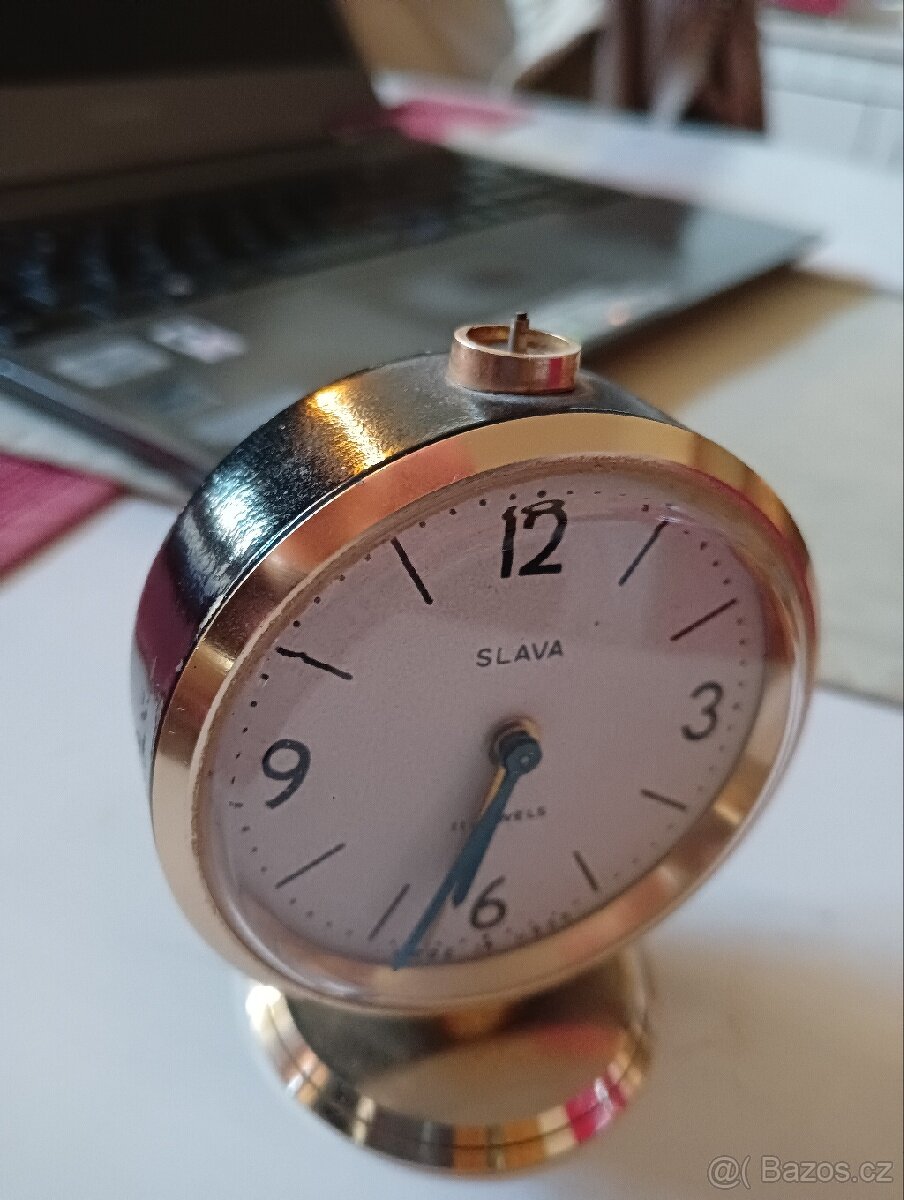 PRODÁM BUDÍK SLAVA 11 RUBÍNŮ