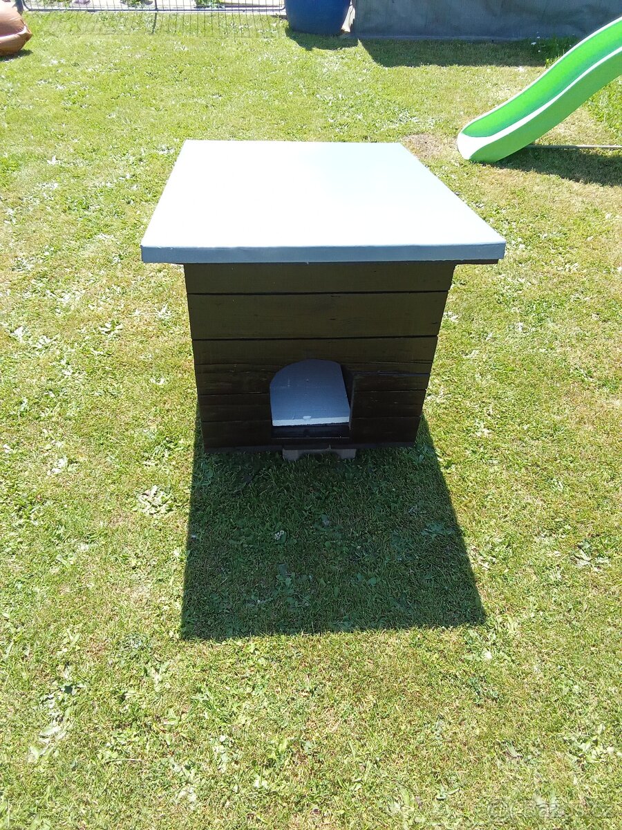 PSÍ bouda pro menší plemeno,, dvoupláštová