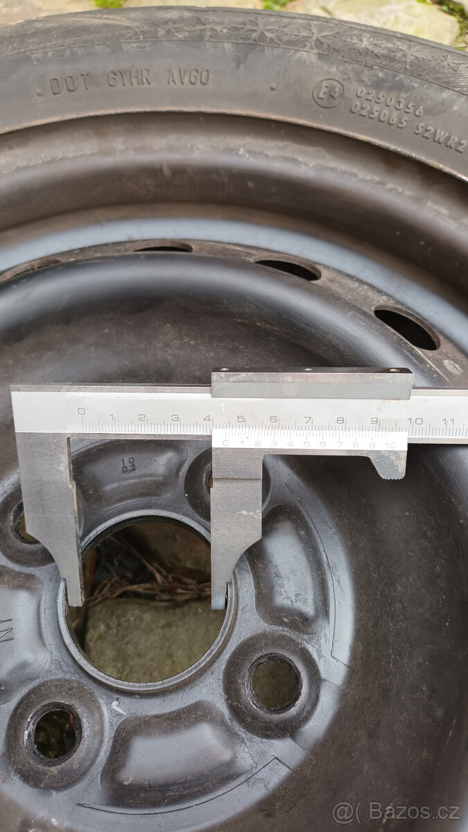 Ocelová disková kola na pneu 175/70 R 14 T