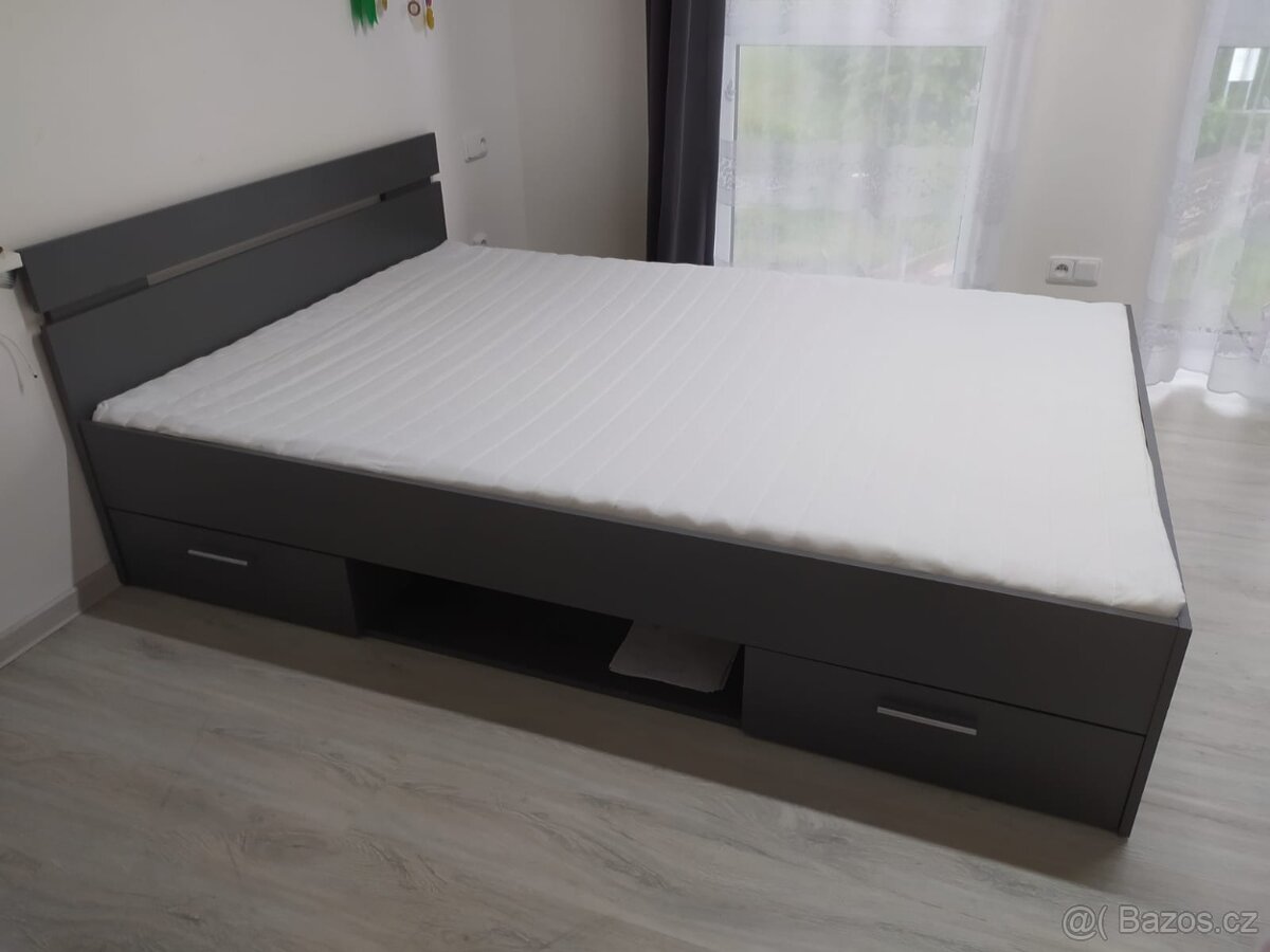Multifunkční postel s rošty a matrací vcelku komplet NOVÉ