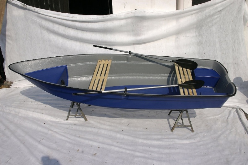 Nová pramice Czech Marine 380 - rybářská veslice